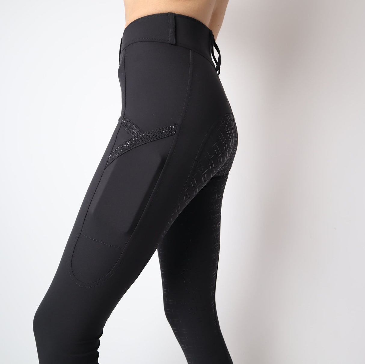 Montar Rebel Crystal Full Grip Breeches #colour_black